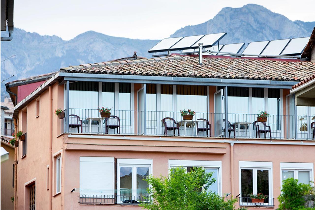 Hotel Ca L'amagat Bagá Exterior foto